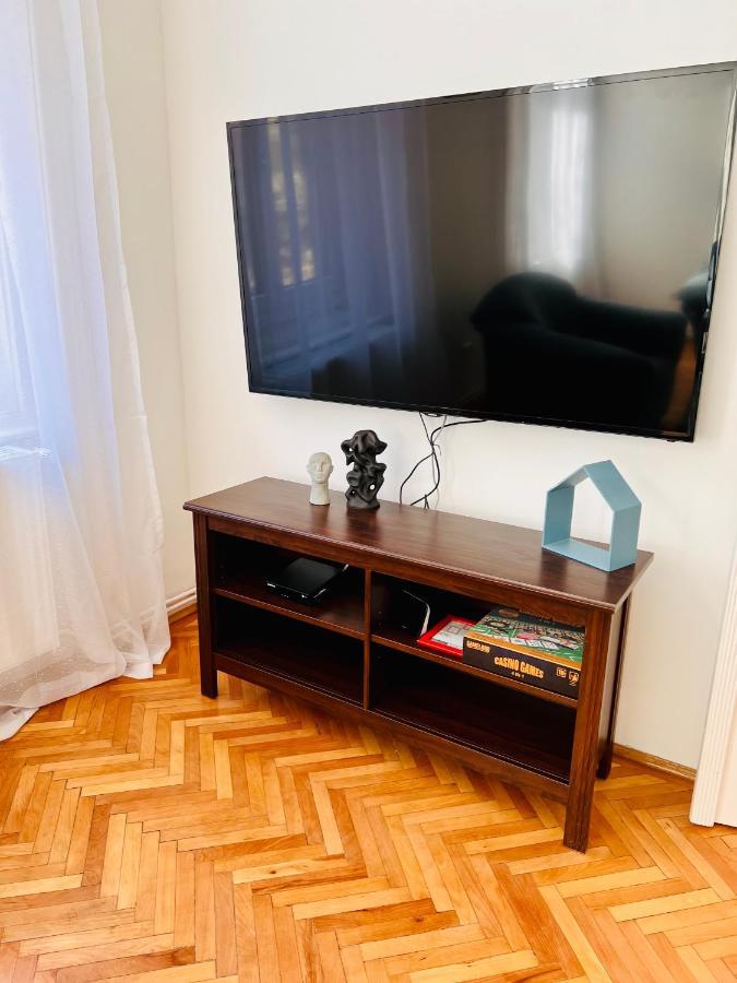 Apartment Friends Central Oradea Exterior foto